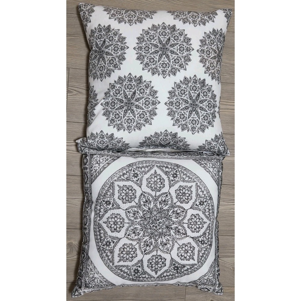 2 Pottery Barn Pillows Medallion Black & White 20x20 Set Geometric Design Throw